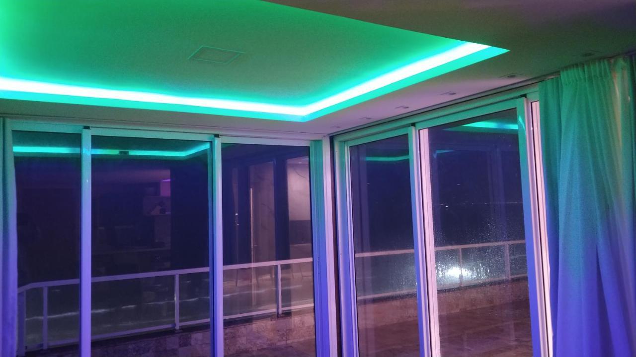 Apartamento De Cobertura Frente Para O Mar Itapema Esterno foto