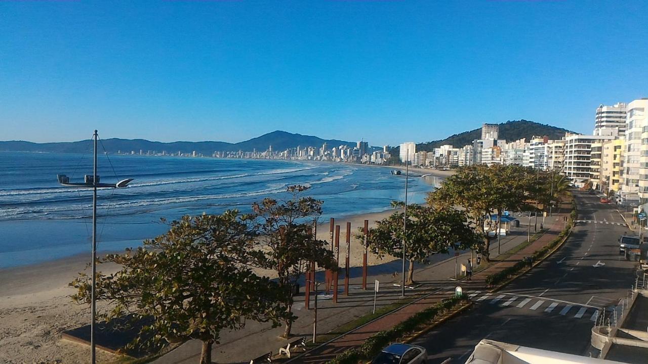 Apartamento De Cobertura Frente Para O Mar Itapema Esterno foto