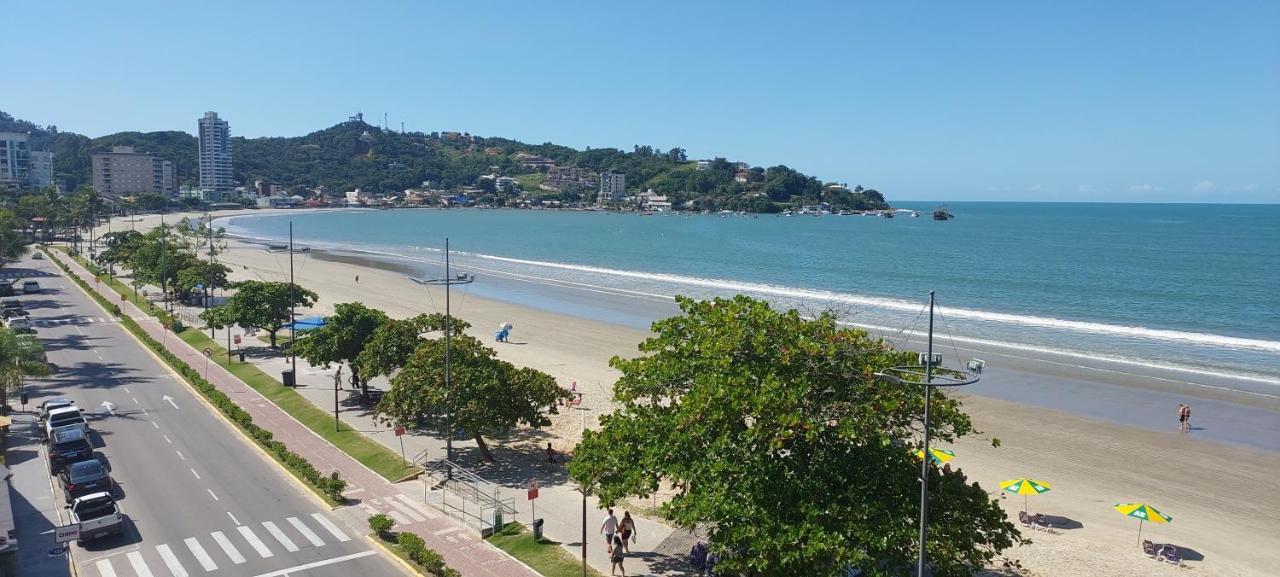 Apartamento De Cobertura Frente Para O Mar Itapema Esterno foto