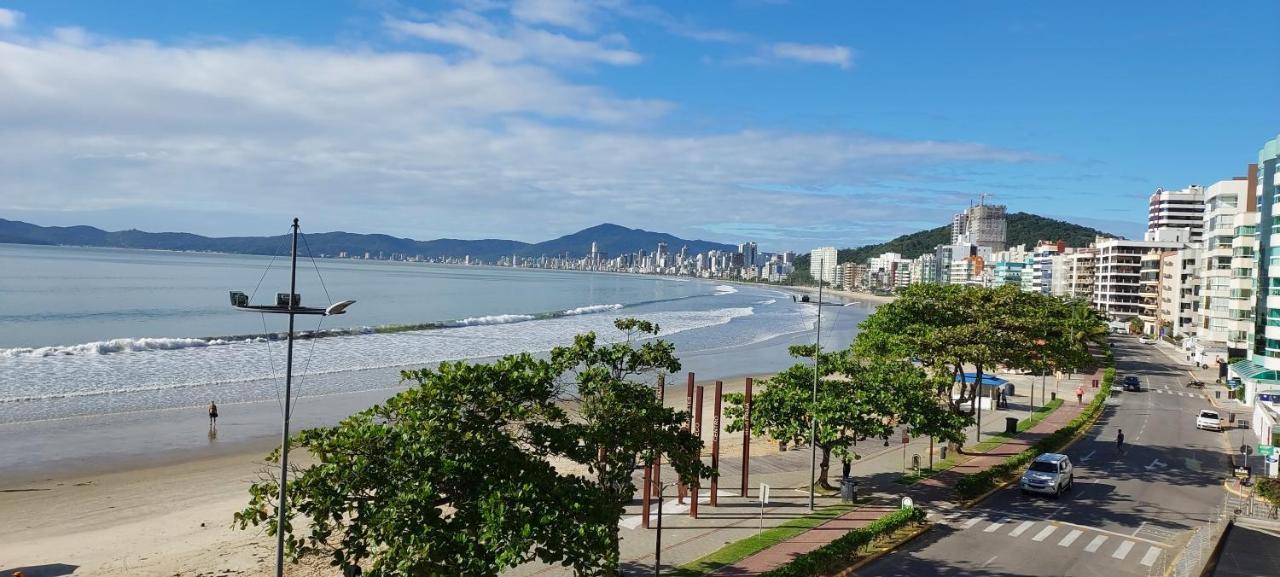 Apartamento De Cobertura Frente Para O Mar Itapema Esterno foto