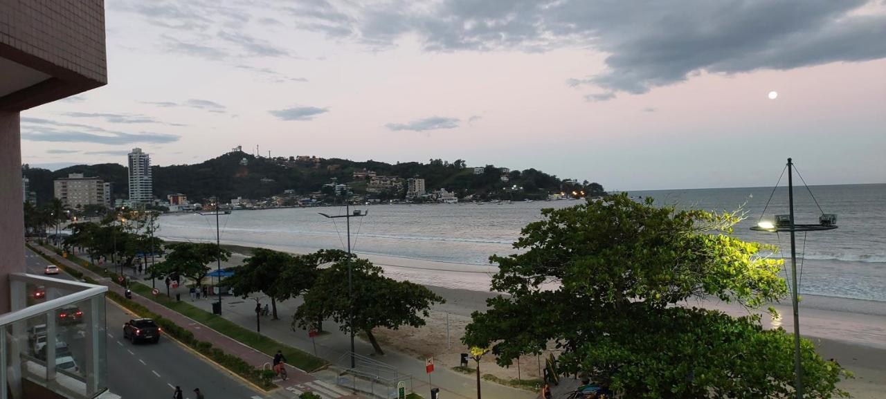 Apartamento De Cobertura Frente Para O Mar Itapema Esterno foto