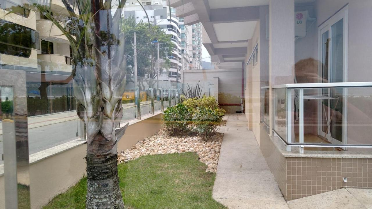 Apartamento De Cobertura Frente Para O Mar Itapema Esterno foto
